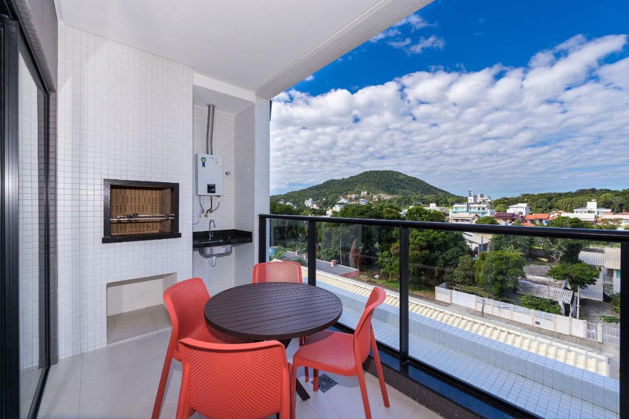 Adra 301 - Apartamento no centro de Bombinhas - Rooftop com piscina e academia - À poucos metros da praia Esterno foto
