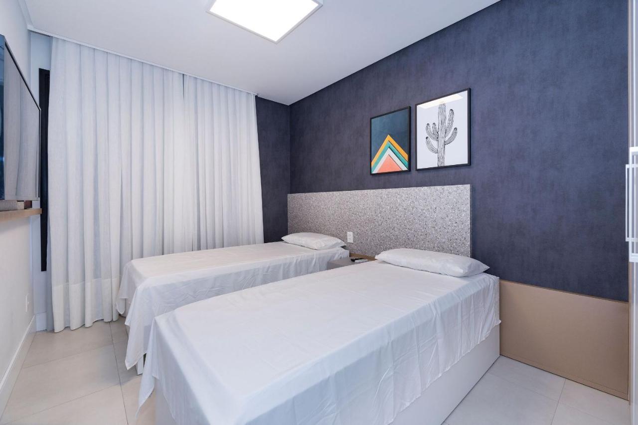 Adra 301 - Apartamento no centro de Bombinhas - Rooftop com piscina e academia - À poucos metros da praia Esterno foto