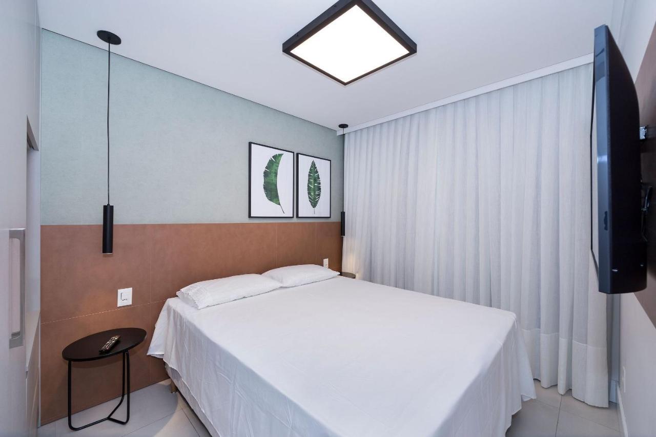 Adra 301 - Apartamento no centro de Bombinhas - Rooftop com piscina e academia - À poucos metros da praia Esterno foto